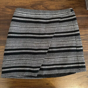 J Crew Faux Wrap Mini / Midi Skirt Size 2 black and white